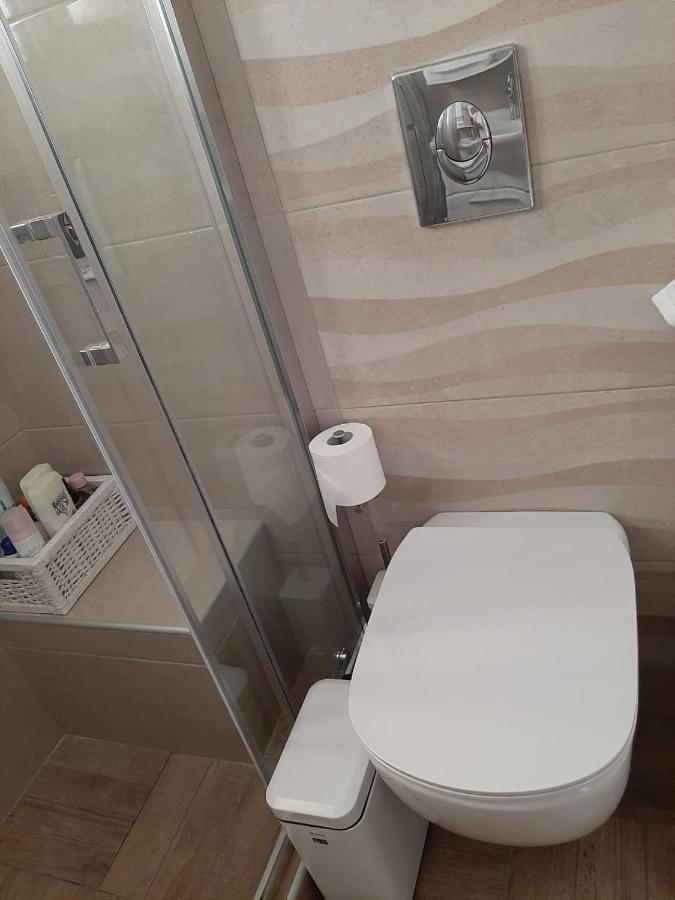Vári Kerry'S Cosy Apartment מראה חיצוני תמונה